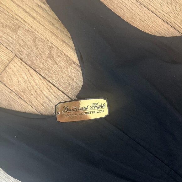 Boulevard Nights Black Jumper with Spider Web Accents on Front Pockets - Picture 3 of 6